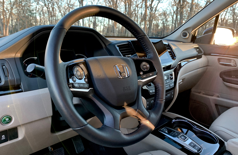 Illustration for article titled The 2019 Honda Pilot Proves How Much Luxury You Can Get in a 'Normal' SUV
